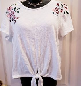 ** SOLD **White a.n.d eawy Top